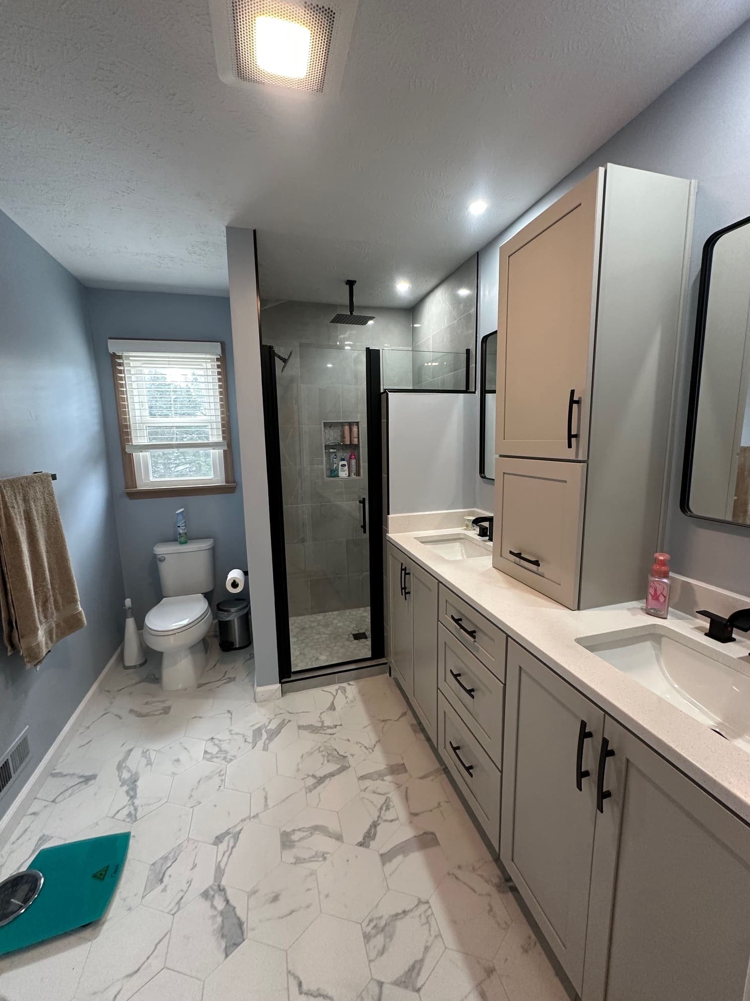 after photo of the Twinsburg master and guest bath remodel